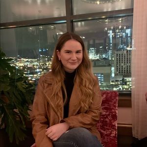 Meet your Posher, Savannah